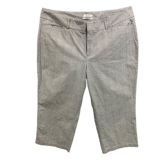 Size 16 Dockers Womens Plaid Gray Pants Mid Rise Curvy Metro Capri - Picture 3 of 8